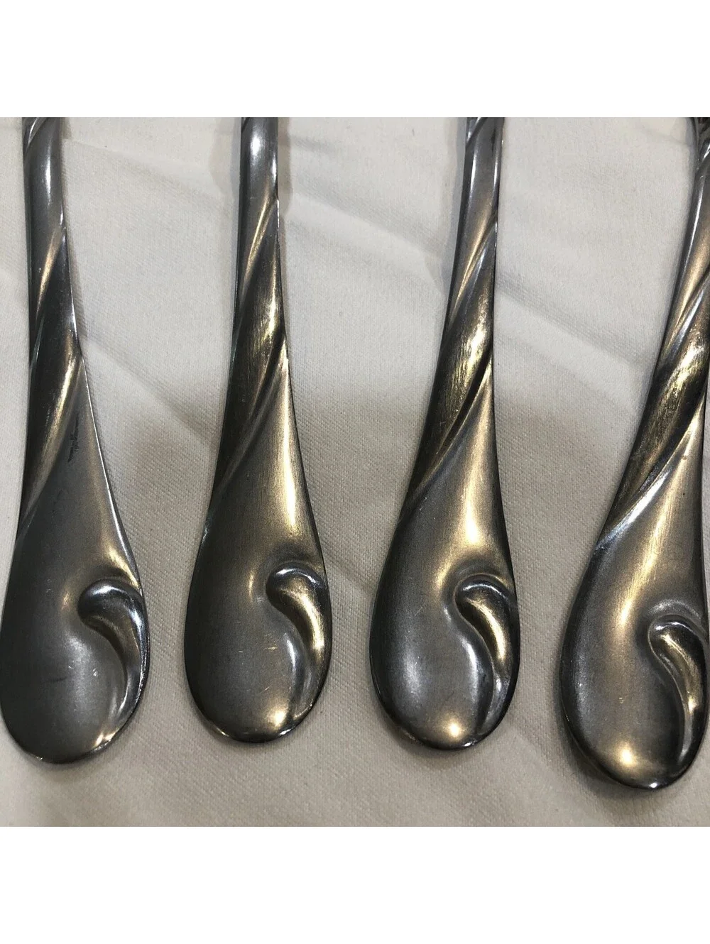 Jaclyn Smith Bella Frost Stainless Soup Spoons Lot of 4 Oval Place Replacement